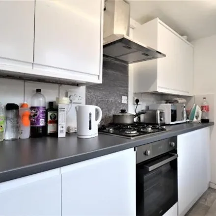 Rent this 3 bed townhouse on Lower Edgbaston Reservoir in Mostyn Road, Chad Valley