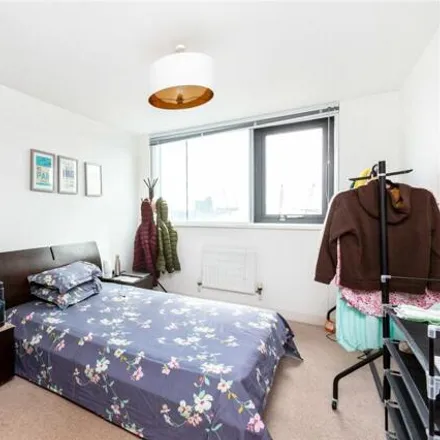 Image 3 - Elektron Tower, 12 Blackwall Way, London, E14 2EB, United Kingdom - Apartment for sale