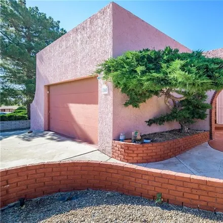 Buy this 2 bed house on 700 Ridgecrest Drive in Kingman, AZ 86409