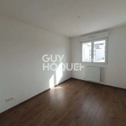 Rent this 3 bed apartment on 2 Rue Pierre Curie in 77680 Roissy-en-Brie, France