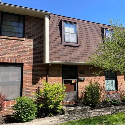 Buy this 3 bed condo on 1810-1826 Willoway Circle South in Columbus, OH 43220