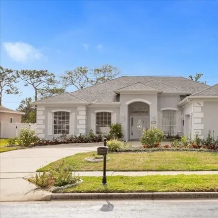 Buy this 3 bed house on 4254 Cranmore Court in Belle Isle, Orange County