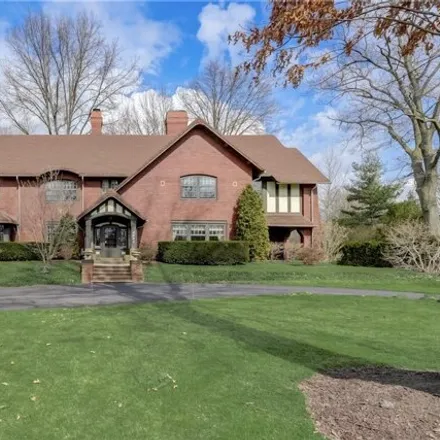 Buy this 6 bed house on 1755 North Park Boulevard in Cleveland Heights, OH 44106