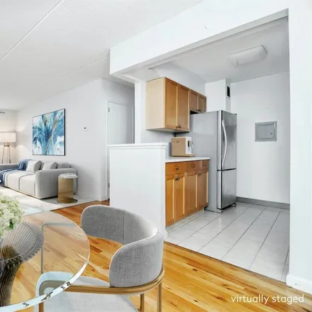 Image 1 - 1825 MADISON AVENUE 5F in Harlem - Apartment for sale