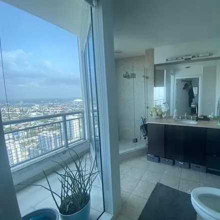 Image 6 - Infinity at Brickell, Southwest 14th Street, Miami, FL 33130, USA - Loft for rent