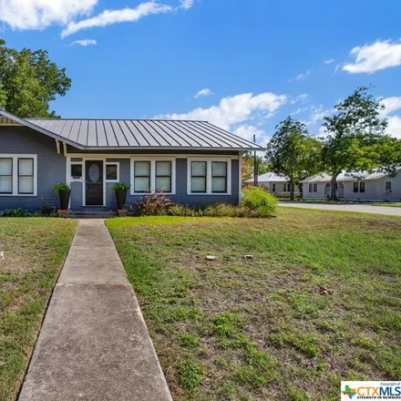 Buy this 1 bed house on 700 Roosevelt Street in New Braunfels, TX 78130