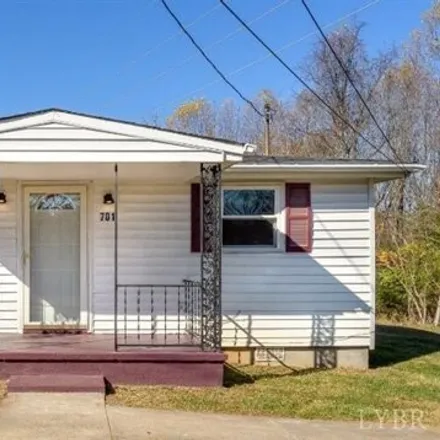 Buy this 3 bed house on 701 Winston Ridge Road in Lynchburg, VA 24501