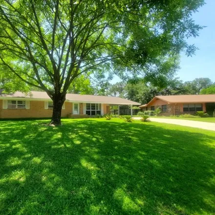 Rent this 3 bed house on 6221 Browning Dr in Ocean Springs, Mississippi