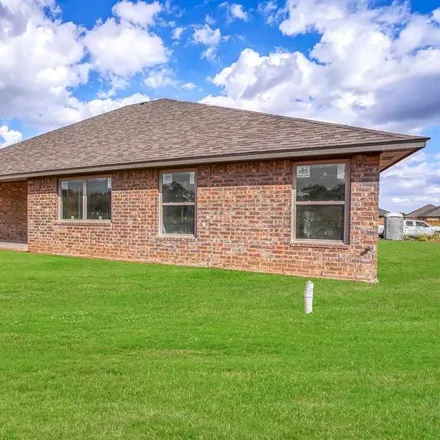 Image 7 - 401 Northwest Sandstone Avenue, Cache, Comanche County, OK 73527, USA - House for sale