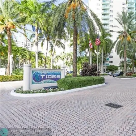 Image 2 - 3801 South Ocean Drive, Beverly Beach, Hollywood, FL 33019, USA - Condo for sale