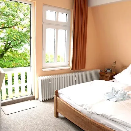 Rent this 2 bed apartment on DRK Kreisverband Weserbergland in Rettungswache Bad Pyrmont, Maulbeerallee 4