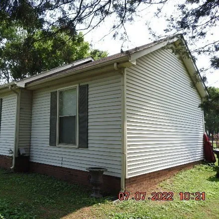 Image 1 - 2009 Bradyville Pike, Murfreesboro, TN 37130, USA - House for rent