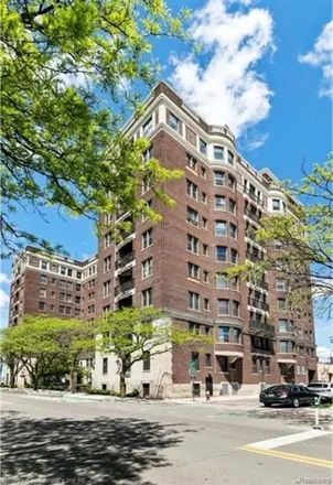 Rent this 3 bed apartment on Jefferson / Joseph Campau (EB) in East Jefferson Avenue, Detroit
