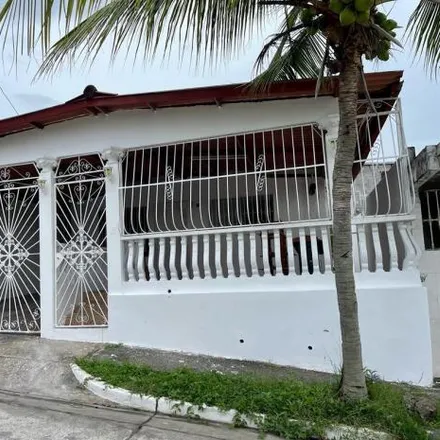 Buy this 2 bed house on Calle 10 in Distrito San Miguelito, Panama City