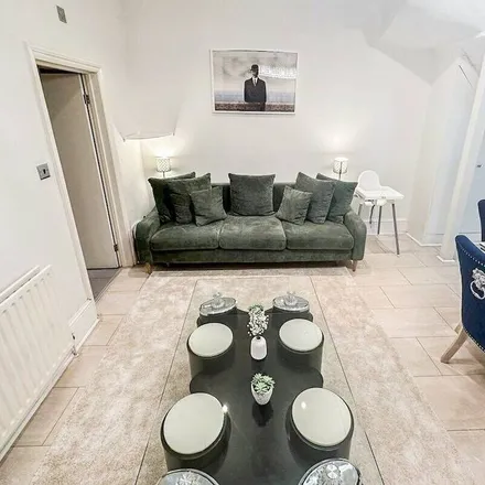 Rent this 3 bed apartment on London in IG1 2NH, United Kingdom