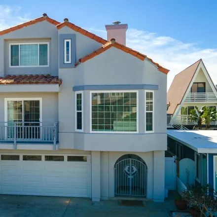 Buy this 4 bed house on 3861 Sunset Lane in Oxnard, CA 93035