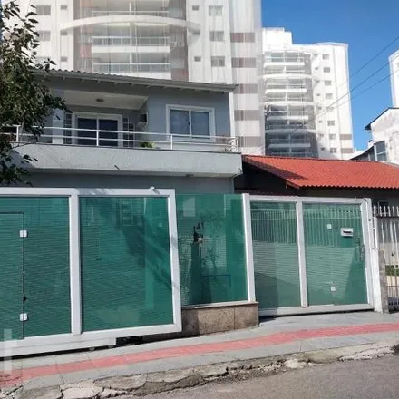 Buy this 6 bed house on Rua Fúlvio Vieira da Rosa in Barreiros, São José - SC