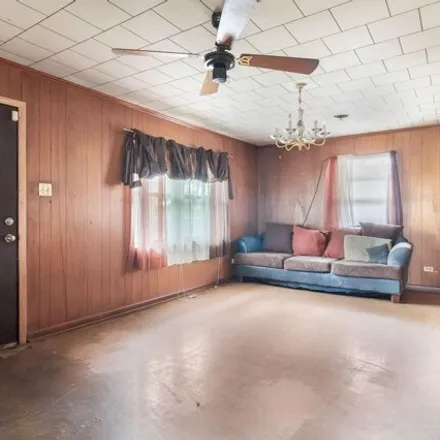 Image 4 - 654 East Martin Luther King Jr Drive, Abbeville, LA 70510, USA - House for sale