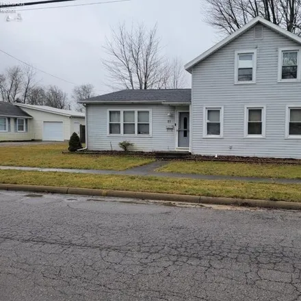 Buy this 3 bed house on 32 Franklin Street in Norwalk, OH 44857