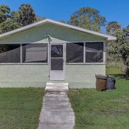 Buy this 1 bed house on 283 Lincoln Avenue in Ormond Beach, FL 32174