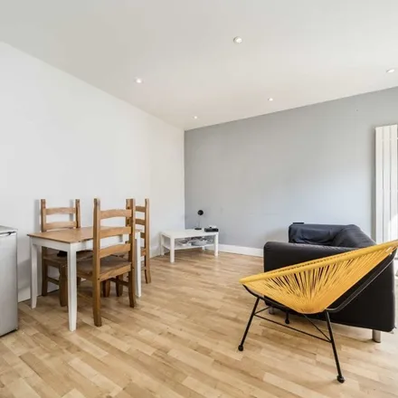Rent this 5 bed apartment on Aberfoyle Road in London, SW16 5AA