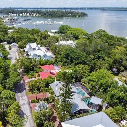 Image 3 - 6838 Hughes Street, Longboat Key, Manatee County, FL 34228, USA - House for rent