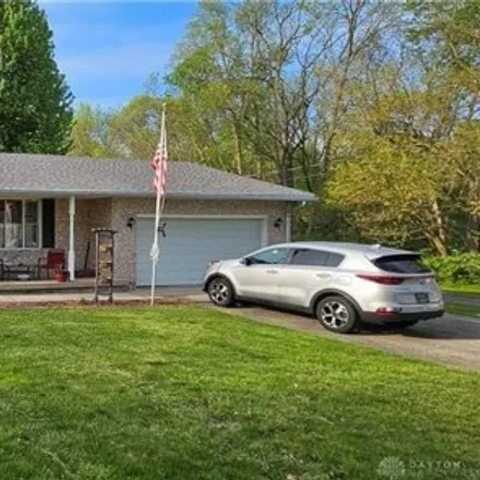Buy this 3 bed house on 1154 Lenox Street in Piqua, OH 45356
