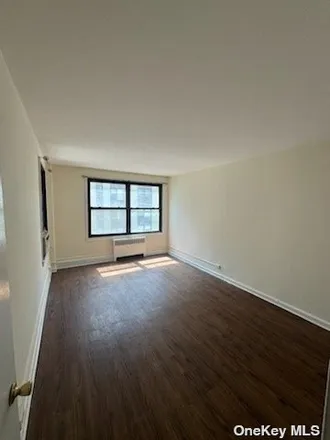 Image 7 - 98-19 64th Avenue, New York, NY 11374, USA - Apartment for sale