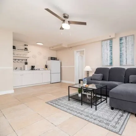 Image 8 - Fort Lauderdale, FL - Apartment for rent
