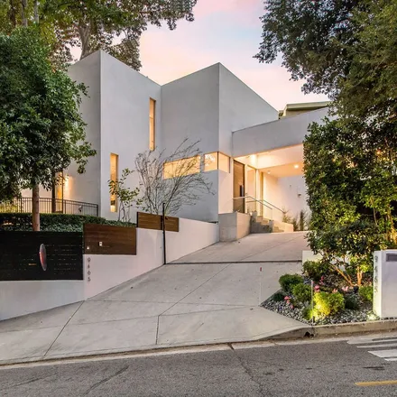 Image 2 - 9465 Cherokee Lane, Los Angeles, CA 90210, USA - House for sale