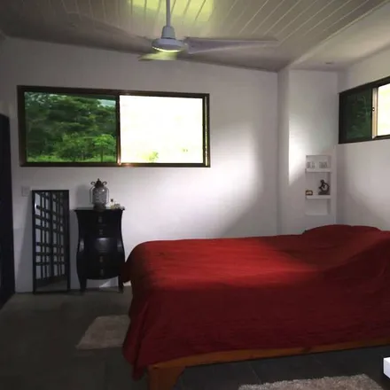 Rent this 3 bed house on Liceo La Uvita in Calle Colegio, Bahía Ballena