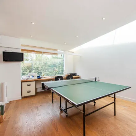 Image 5 - Elm Terrace, Childs Hill, London, NW2 2EY, United Kingdom - Duplex for sale