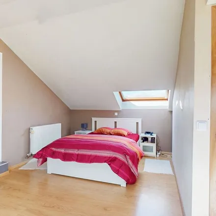 Rent this 1 bed apartment on Rue de Souvret 50 in 6182 Courcelles, Belgium