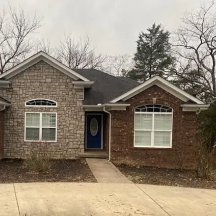 Buy this 3 bed house on 333 Creekwood Drive in Bardstown, KY 40004