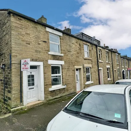 Rent this 2 bed apartment on Charles Street in Glossop, SK13 7DJ