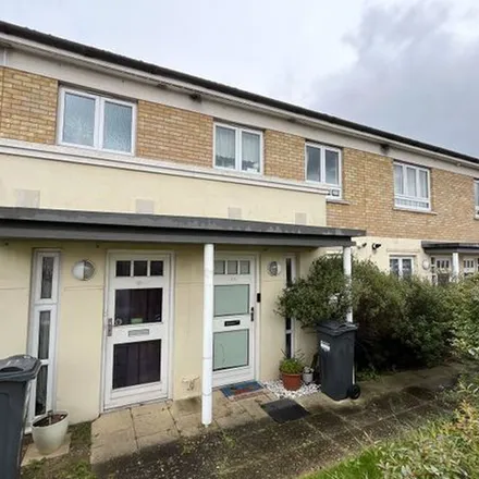 Rent this 3 bed townhouse on Elvedon Road in London, TW13 4RT