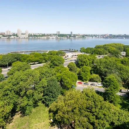 Image 3 - 54 RIVERSIDE DRIVE 16A/PHA in New York - Apartment for sale