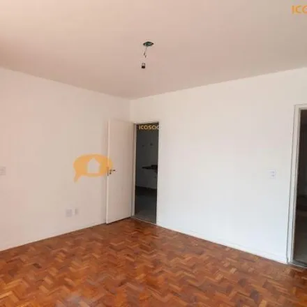 Buy this 3 bed apartment on Avenida Lins de Vasconcelos 134 in Cambuci, São Paulo - SP