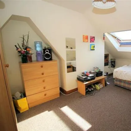 Rent this 6 bed room on Glenthorn Road in Newcastle upon Tyne, NE2 3HJ