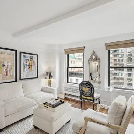 Image 4 - 319 East 50th Street, New York, NY 10022, USA - Apartment for sale