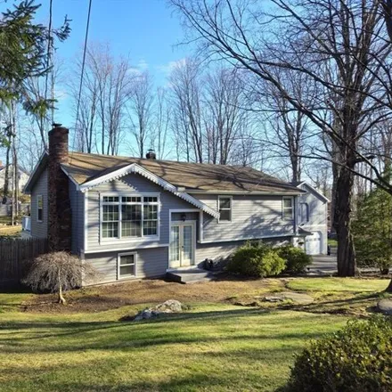Buy this 4 bed house on 39 East Walnut Street in Belchertown, MA 01007
