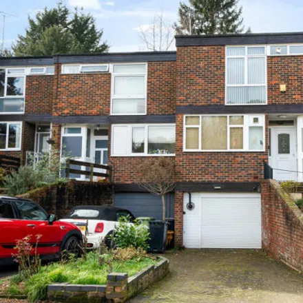 Buy this 3 bed townhouse on Lower Camden in London, BR7 5NP