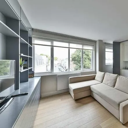 Rent this 1 bed apartment on SW3