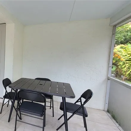 Image 2 - 307 Southwest 47th Terrace, Cape Coral, FL 33914, USA - Duplex for rent