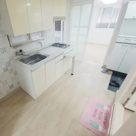 Rent this 2 bed apartment on 서울특별시 강남구 역삼동 681-9