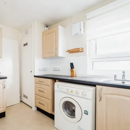 Image 6 - Parkhurst Road, London, E12 5QR, United Kingdom - Apartment for rent