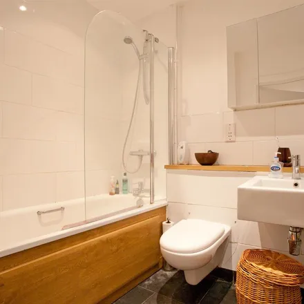 Rent this 2 bed apartment on 162 Choumert Road in London, SE15 4AA