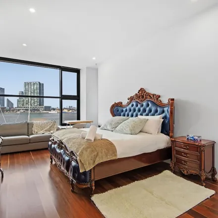 Rent this 5 bed apartment on Docklands VIC 3008