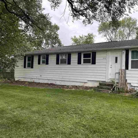 Buy this 4 bed house on 510 West Sovers Street in Solon, IA 52333