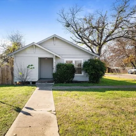 Image 1 - 516 Travis Street, Ennis, TX 75119, USA - House for sale